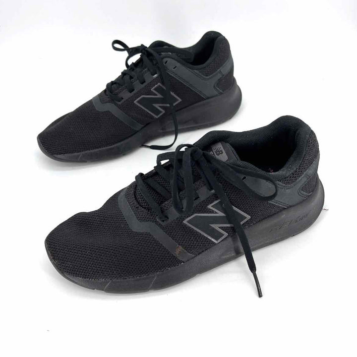 Shoe Size 6 New Balance Black Sneakers