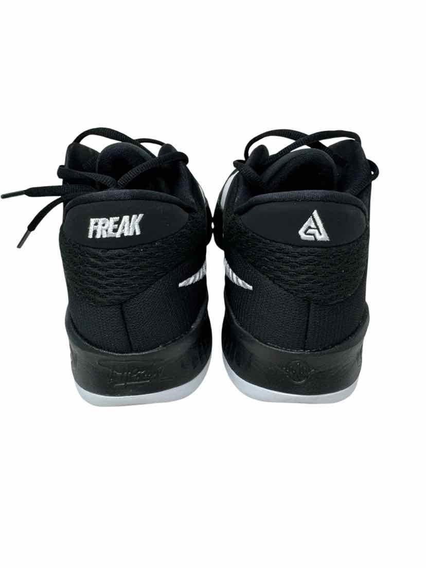 Shoe Size 40.5 Nike Black Leather Sneakers