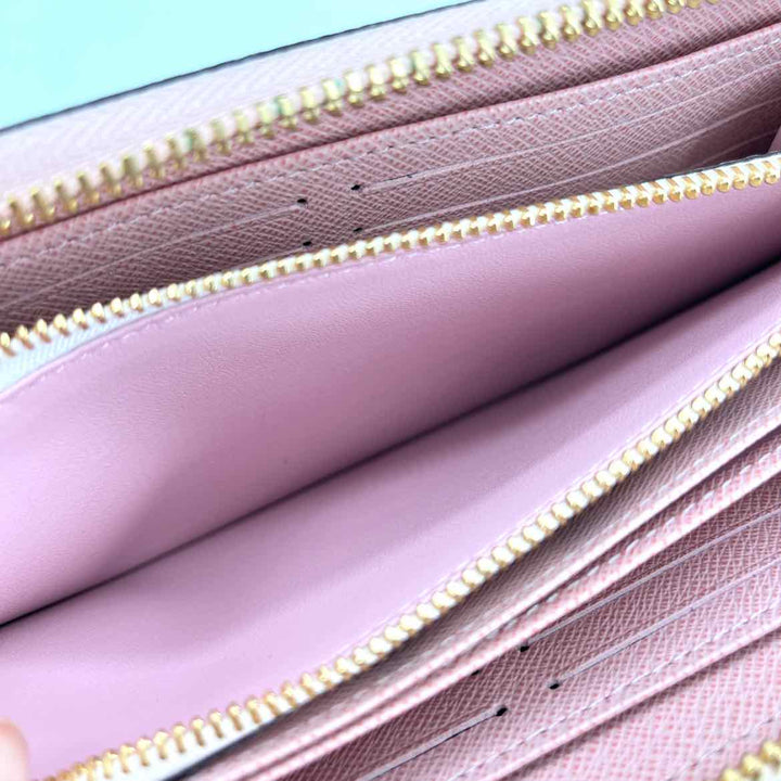 Louis Vuitton Luxury - Wallet