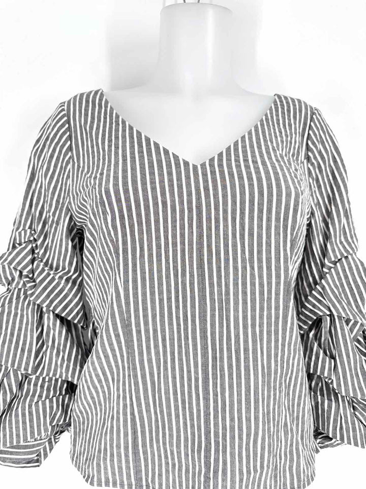 Size 4 White House Black Market Gray Shirt