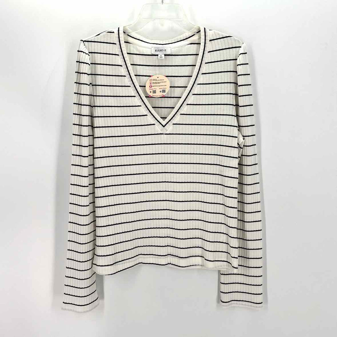Size XL EVEREVE White Knit Shirt