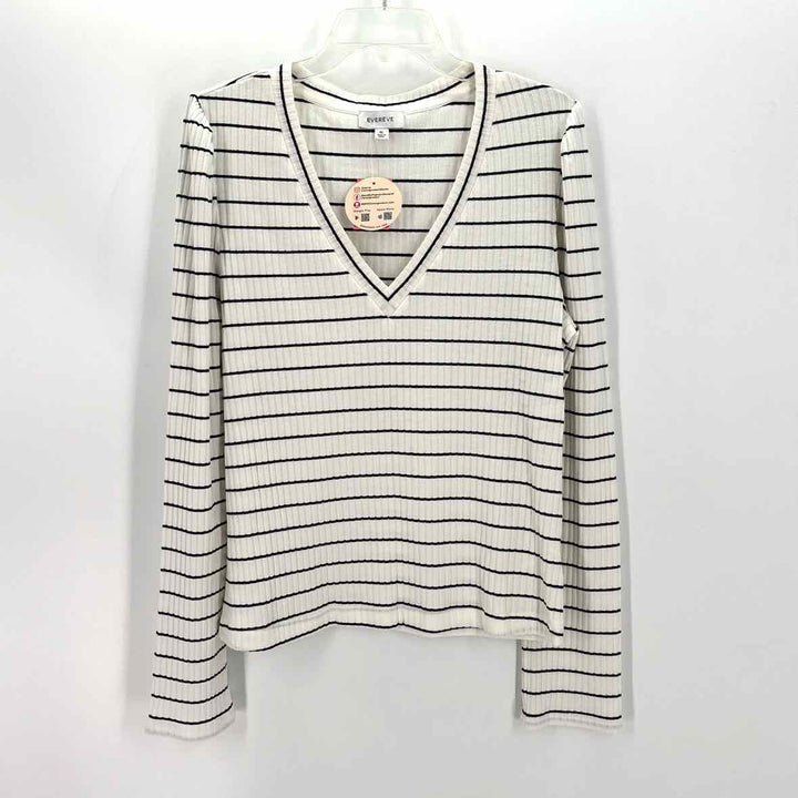 Size XL EVEREVE White Knit Shirt
