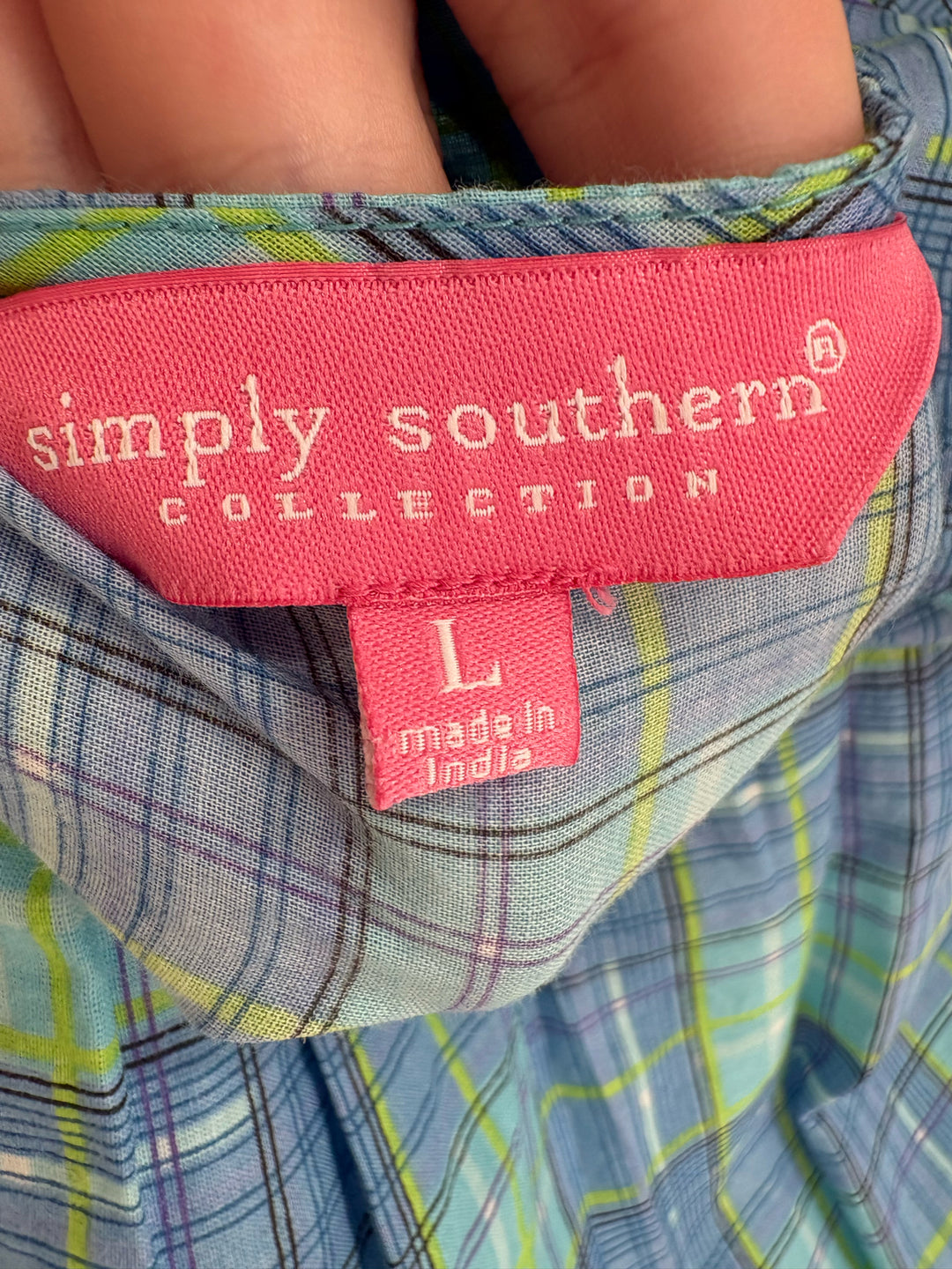 Size L SIMPLY SOUTHERN Blue Shirt