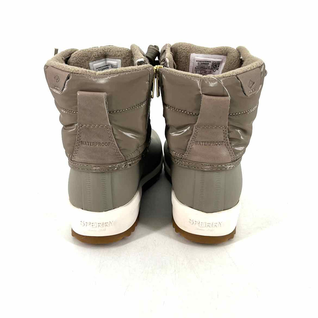 Shoe Size 6.5 Gray Boots
