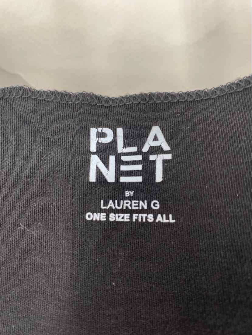Size One Size PLANET Black Shirt