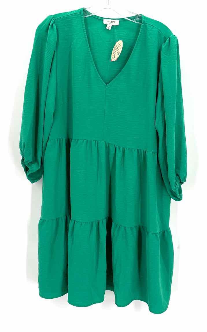 Size M Umgee Green Dress