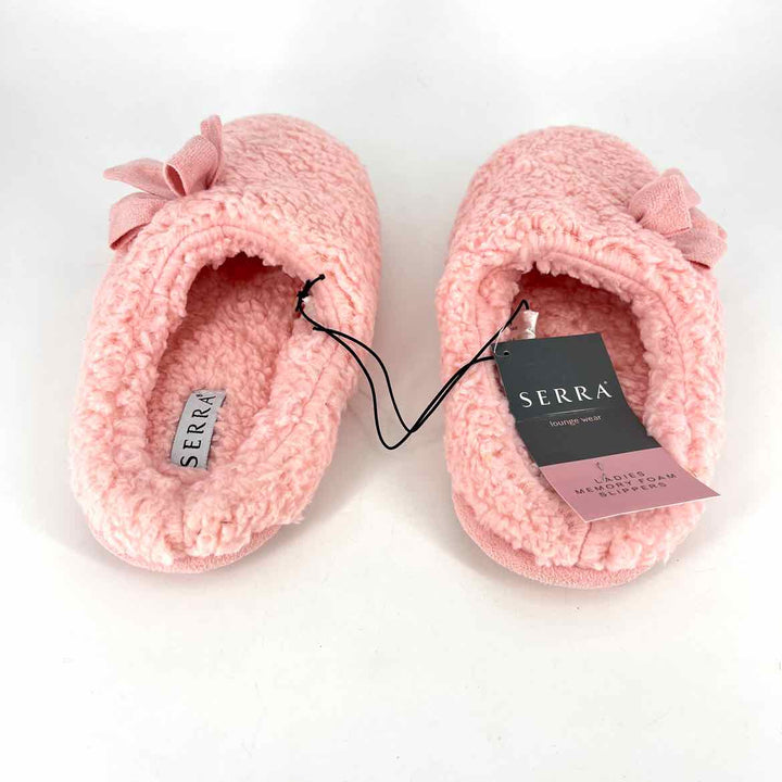 Shoe Size 7 Pink Fleece Slippers