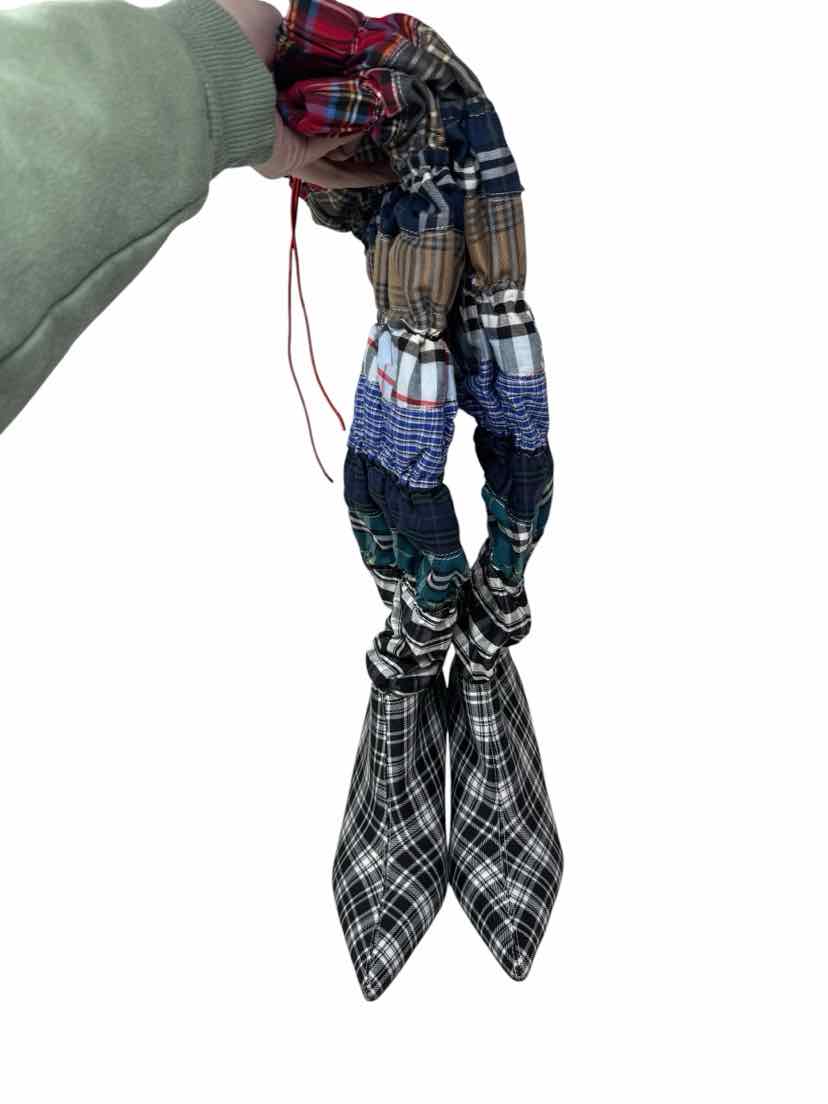 Shoe Size 8 AZALEA WANG Multi-Color Boots