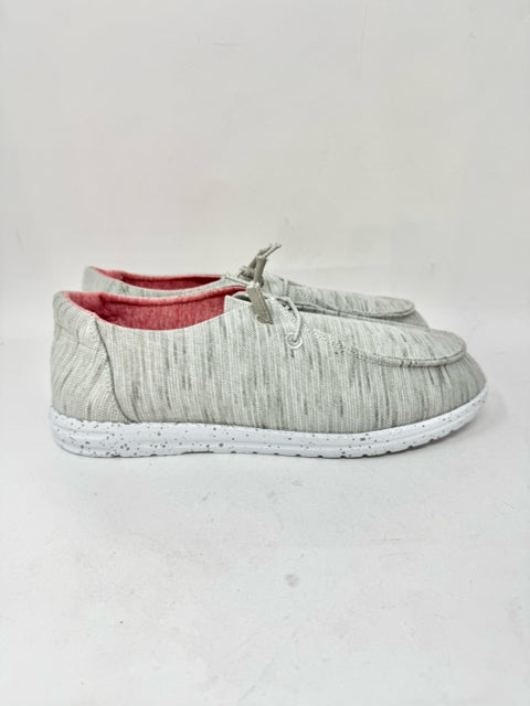 Shoe Size 9.5 TRUE CRAFT Gray Flats