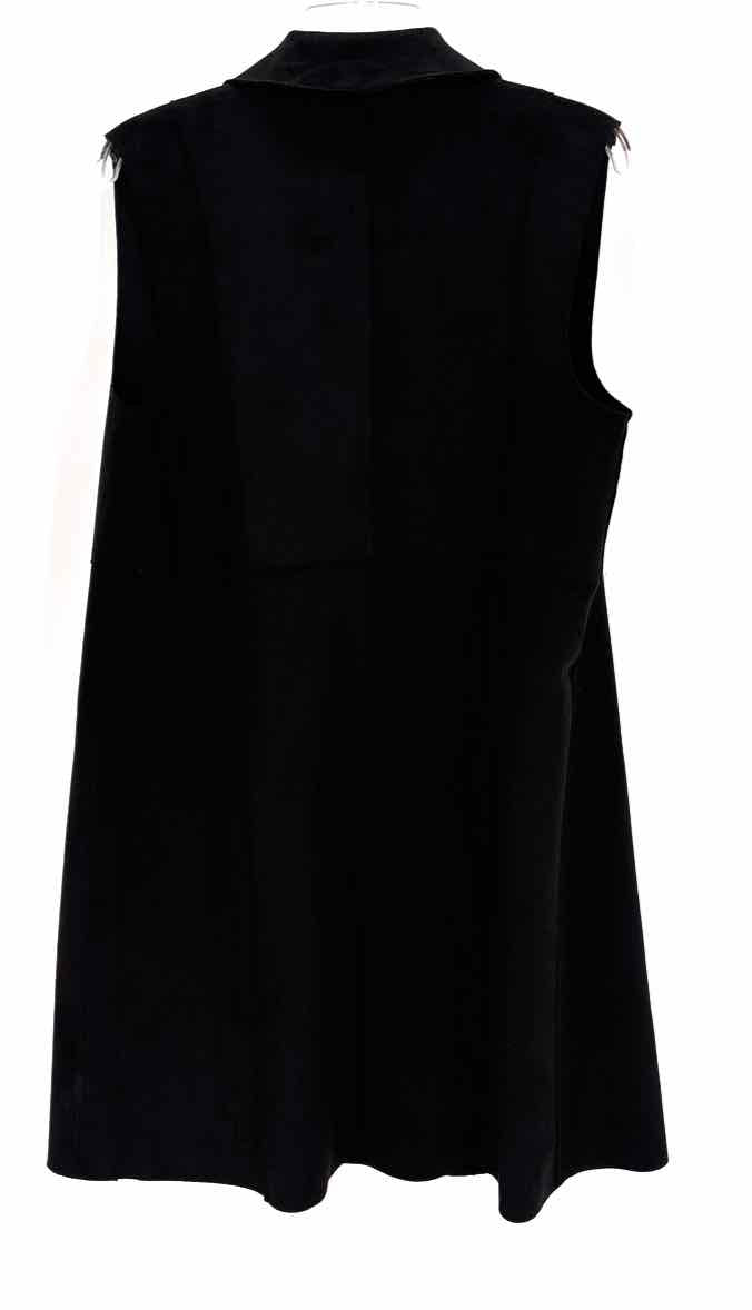 Size M JOAN VASS Black Sweater