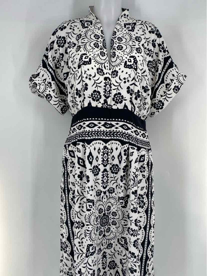Size 8 Ann Taylor Black/White Dress