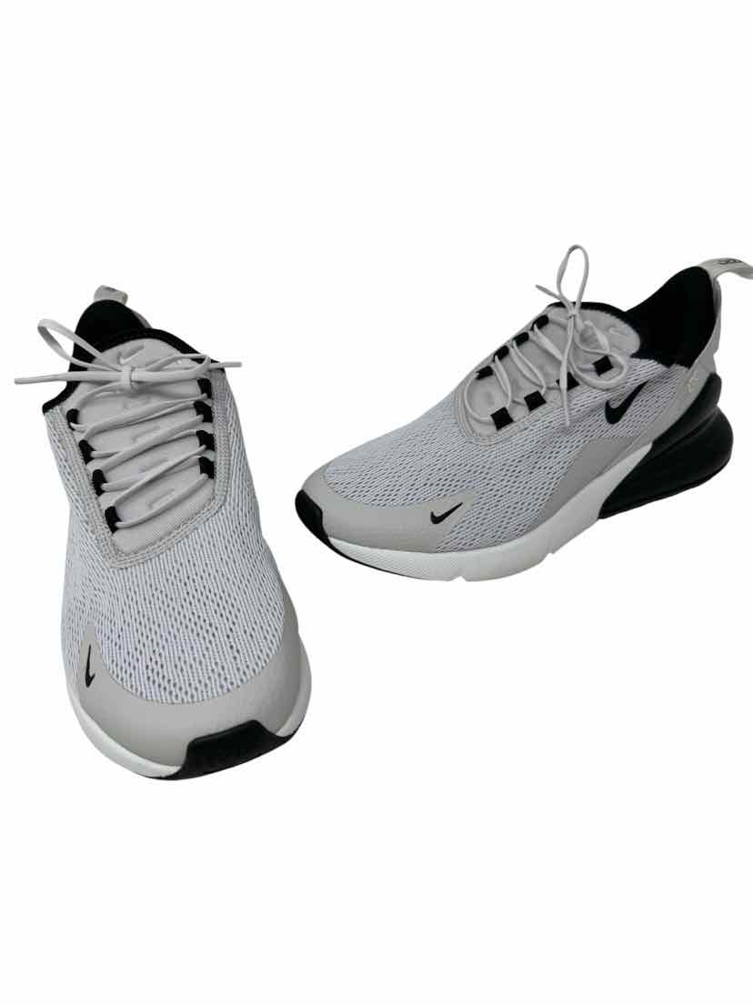 Shoe Size 9 Nike White Sneakers