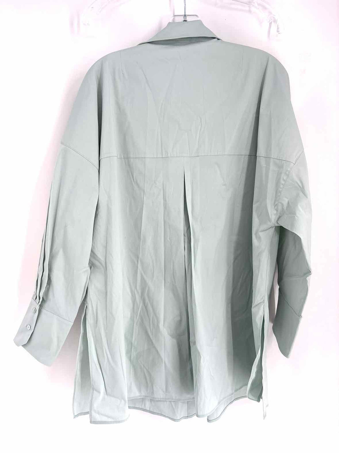 Size 8 Akris MINT Luxury - Shirt