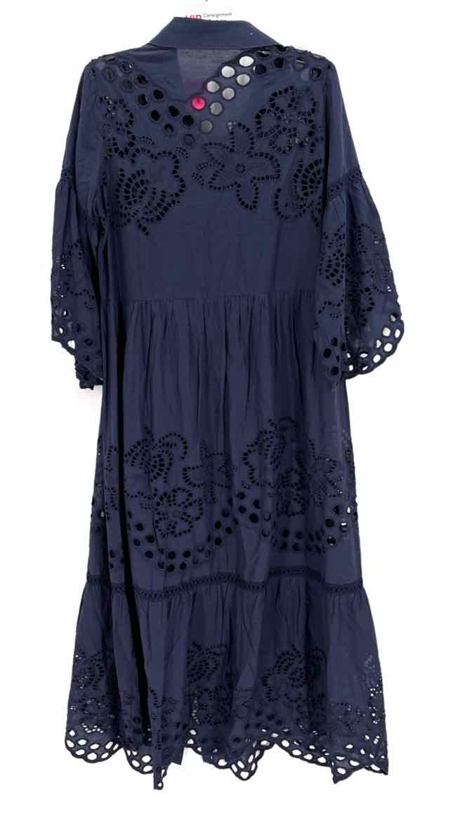 Size L SOLITAIRE Navy Lace Dress