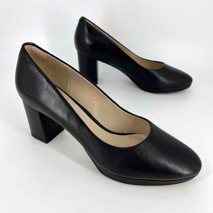 CLARKS Black Leather Pumps