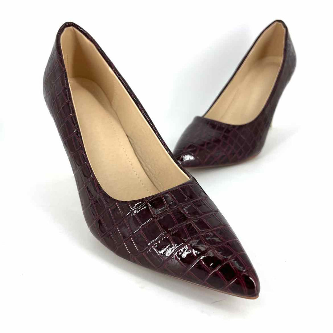 Shoe Size 42 Burgundy PATENT Pumps