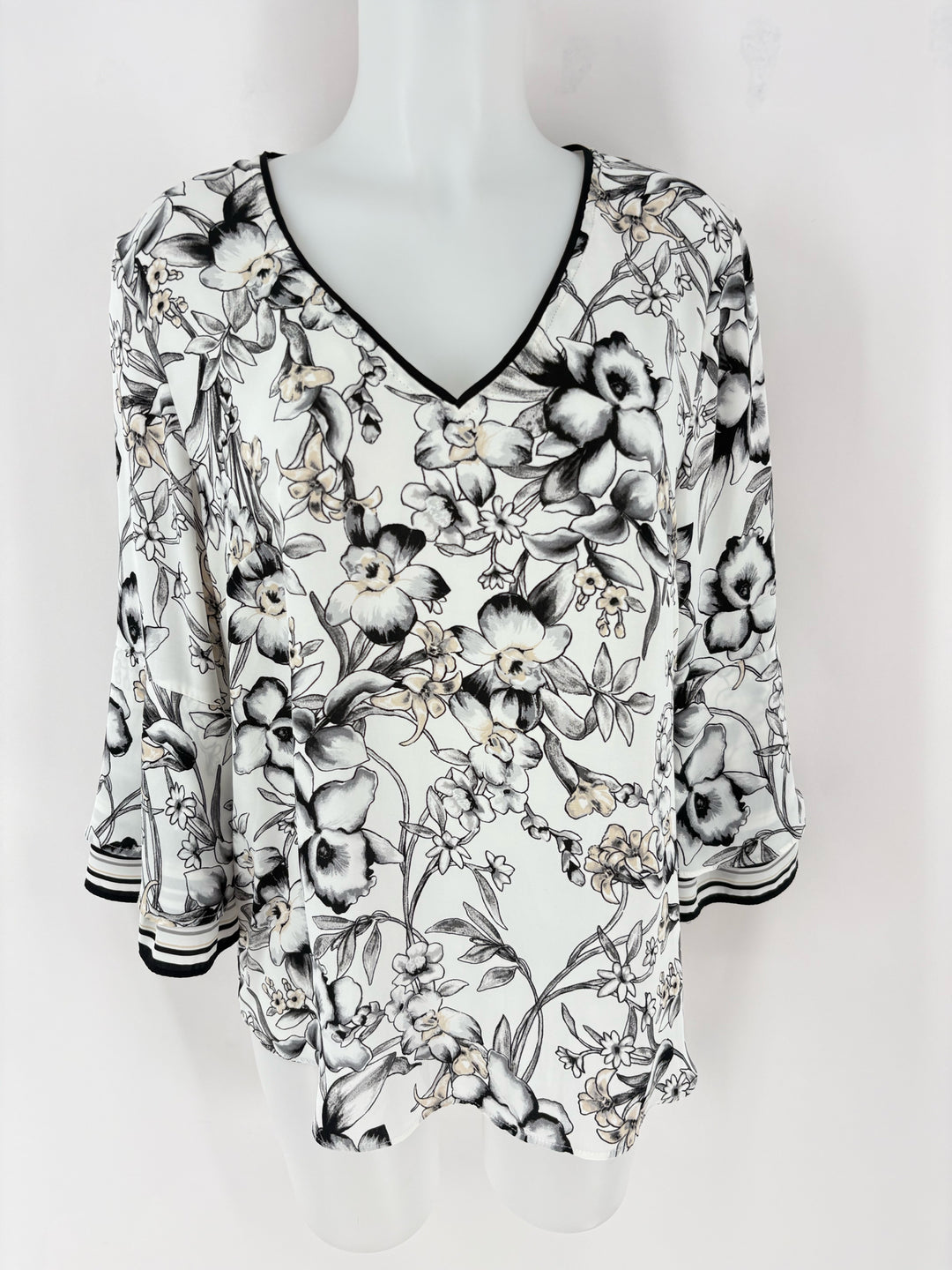 Size 10 White House Black Market White Shirt