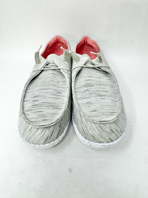 Shoe Size 9.5 TRUE CRAFT Gray Flats