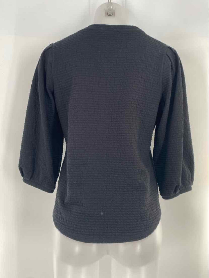 Size M Chico's Black Shirt