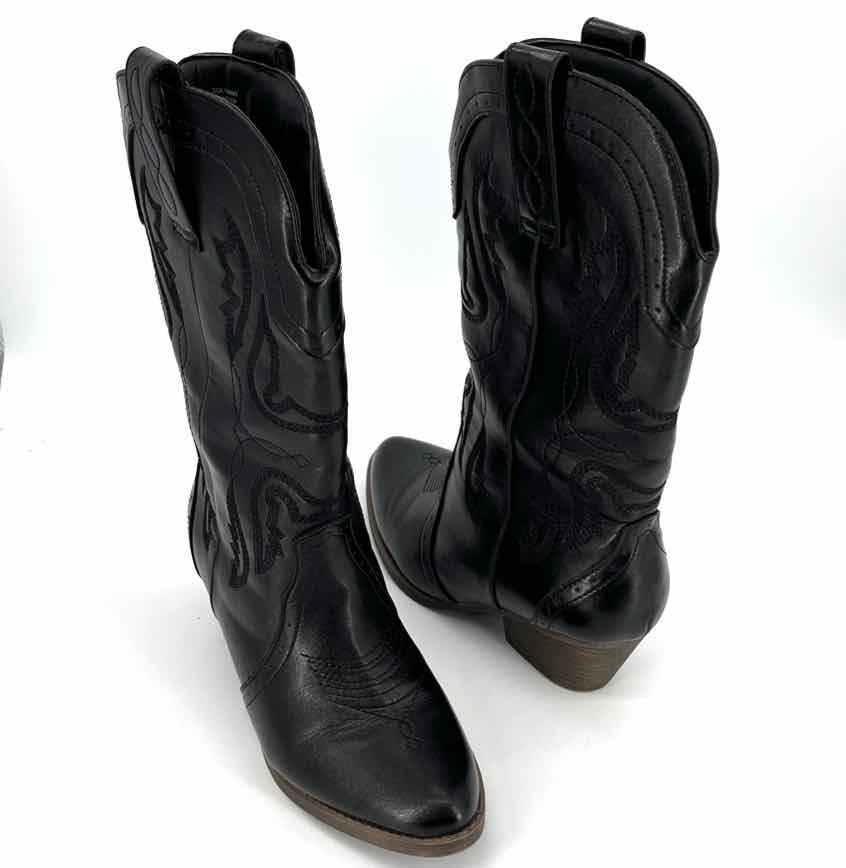 Shoe Size 6 Black Boots