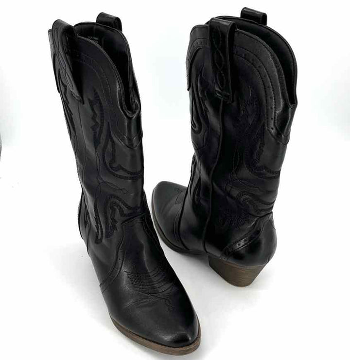 Shoe Size 6 Black Boots