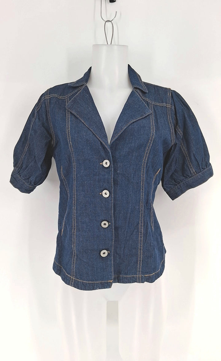 Size M Umgee Denim Shirt