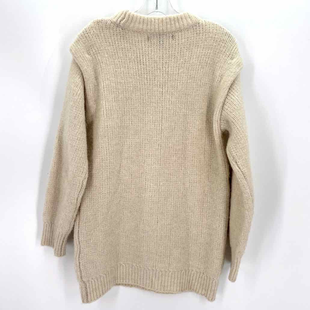Size M VERO MODA Ivory Knit Sweater
