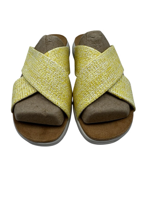 Shoe Size 9 EASY SPIRIT Yellow Sandals