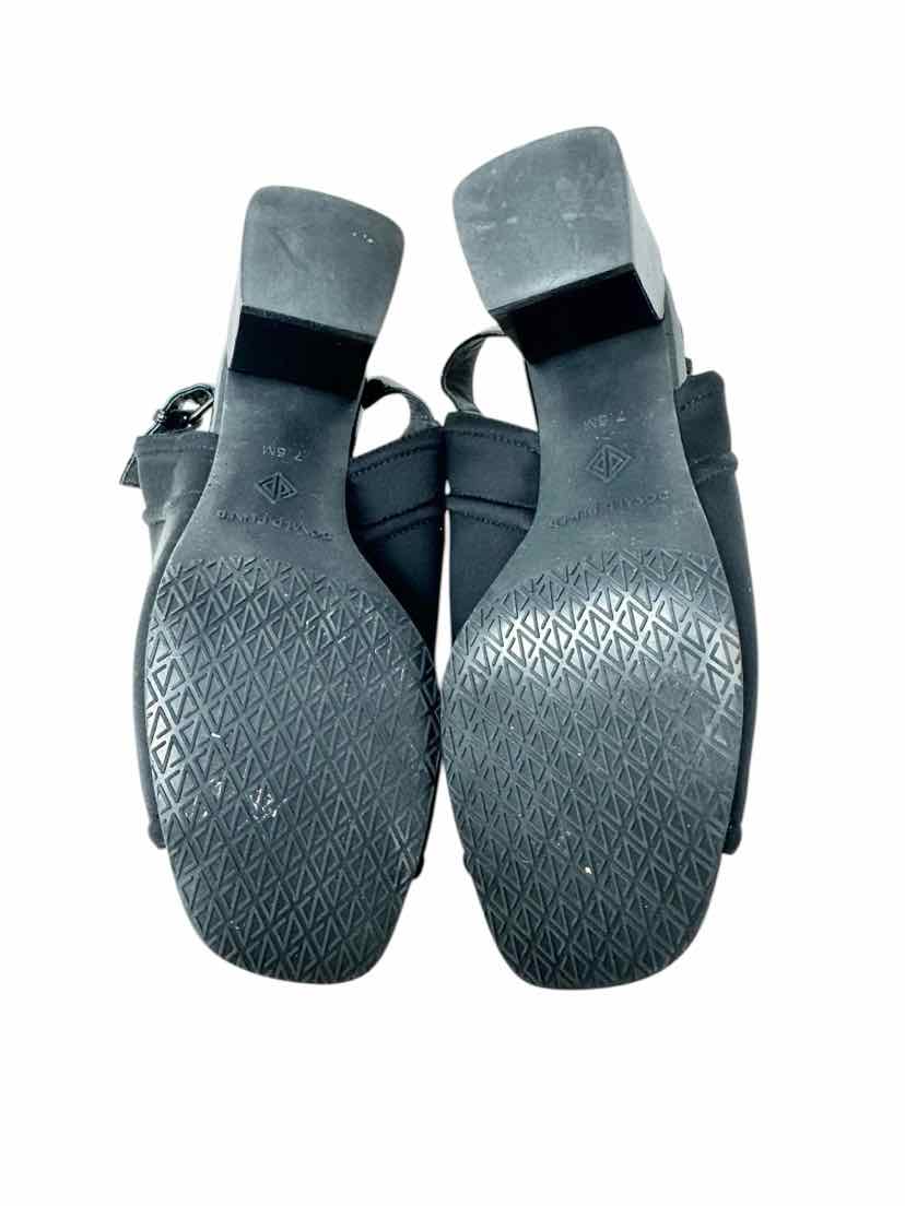 Shoe Size 7.5 DONALD PLINER Black Sandals