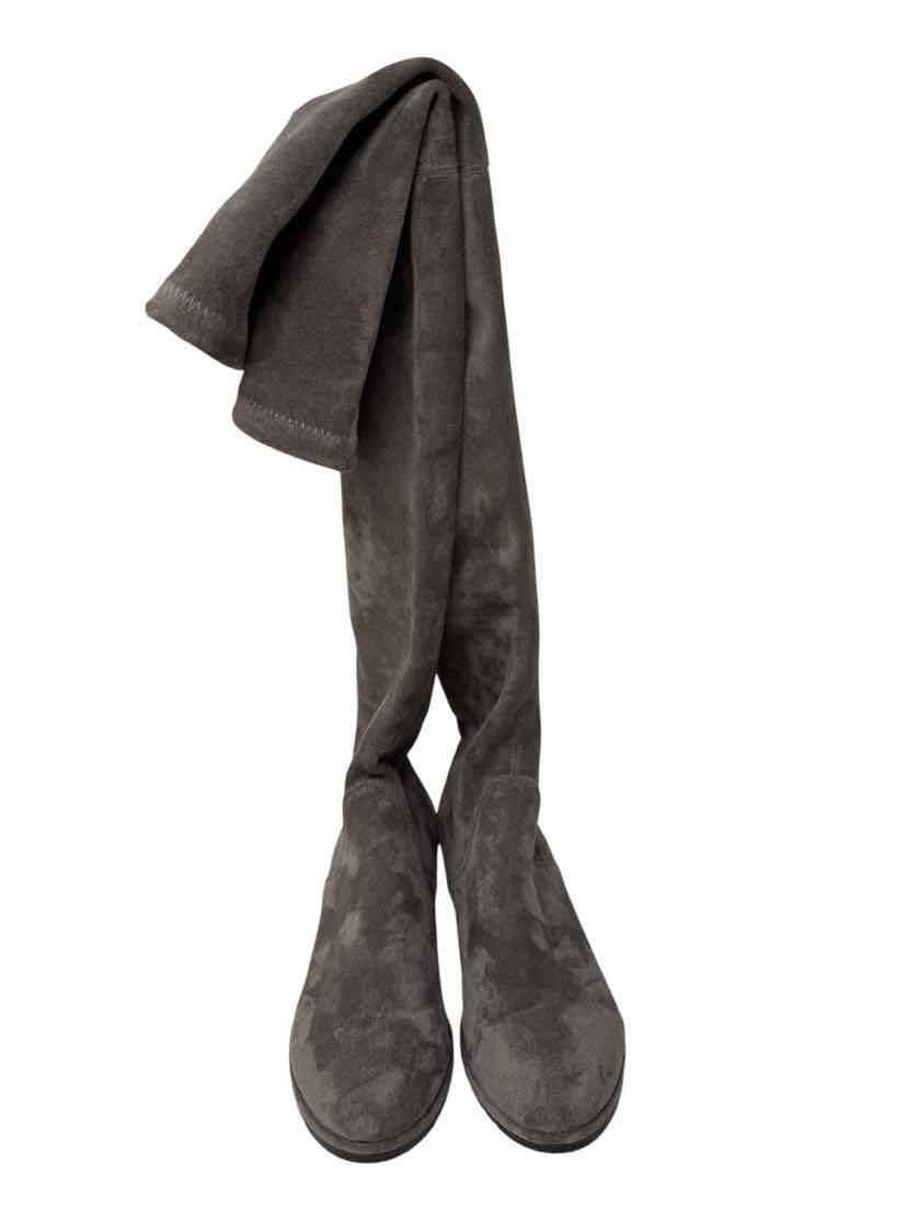 Shoe Size 8 Gray Boots