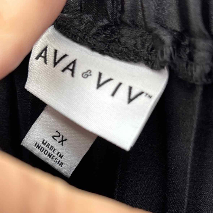 Size 2X AVA & VIV Black Skirt