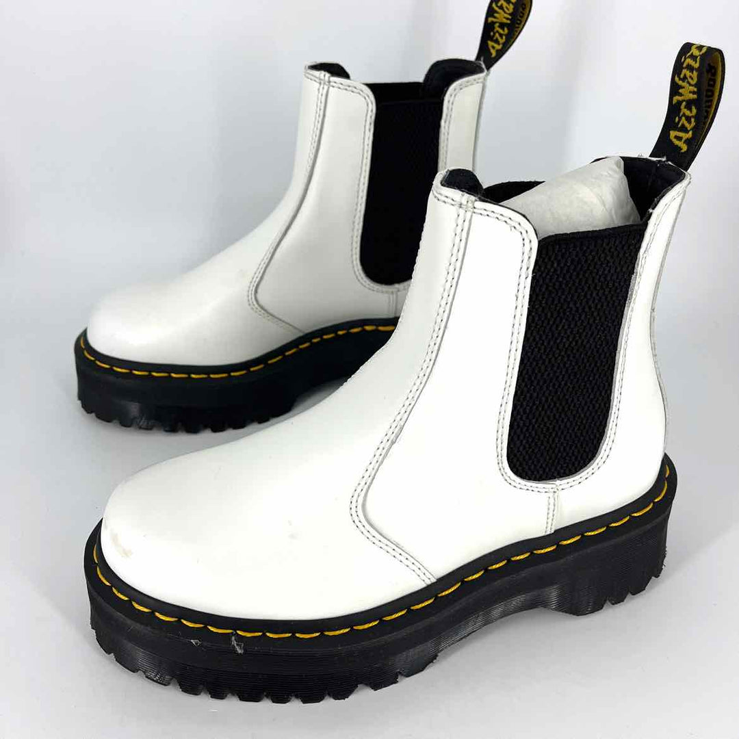 Shoe Size 7 DOC MARTENS White Leather Boots
