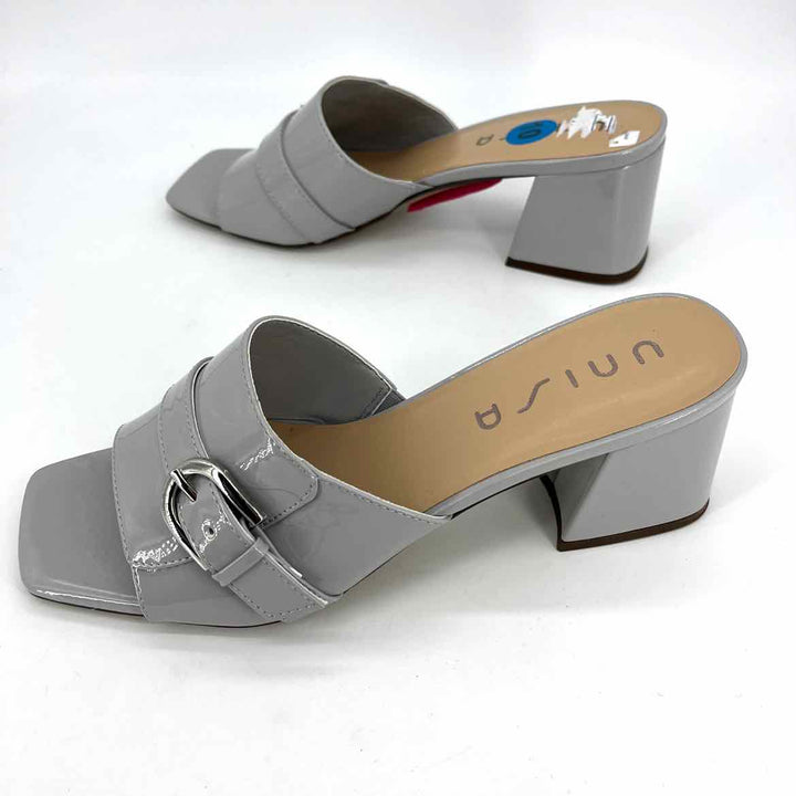 Shoe Size 10 UNISA Gray Patent Sandals