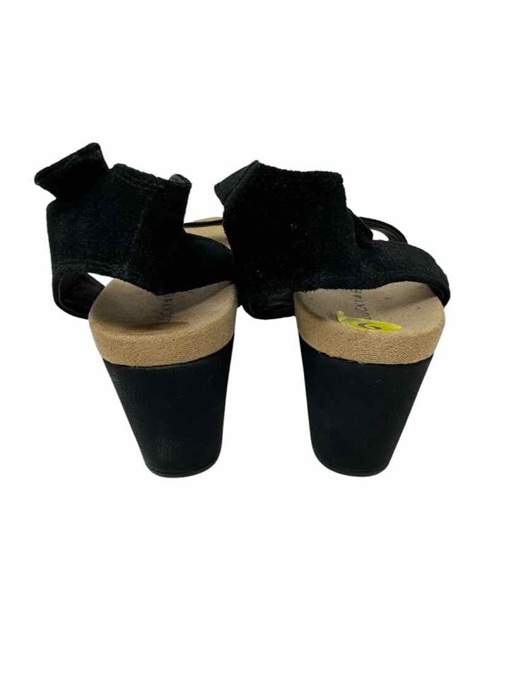 Shoe Size 9 LUCKY Black Sandals