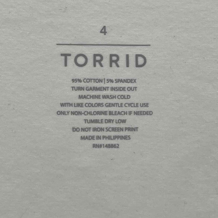 Size 26 Torrid White Shirt