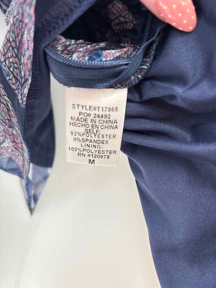 Size M ENTRO Blue Shirt