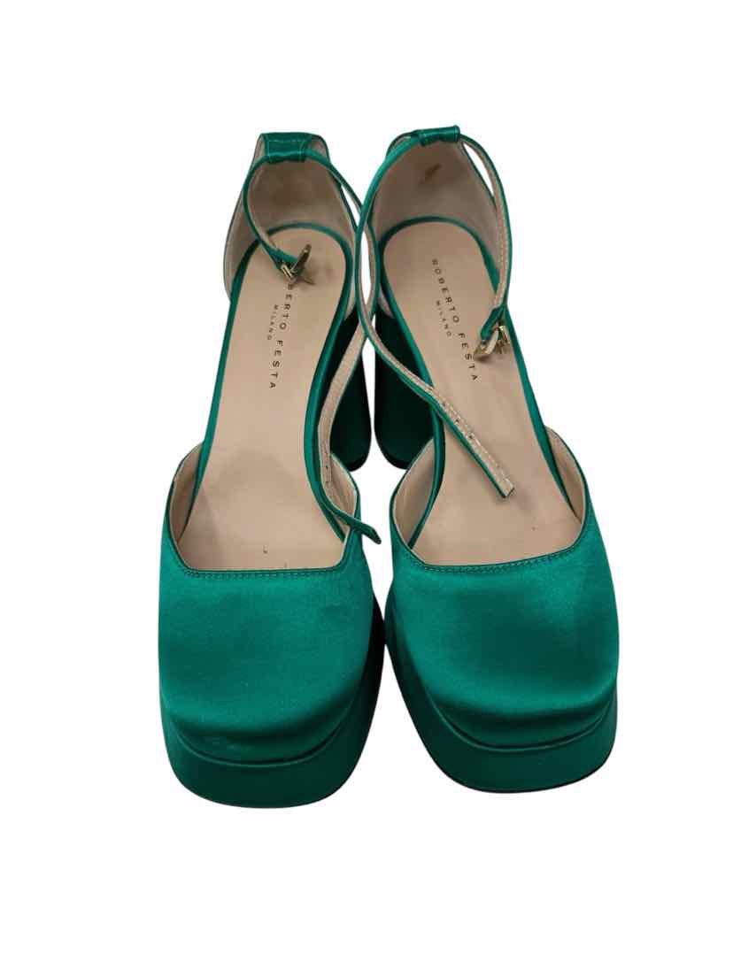 Shoe Size 38.5 Green Sateen Pumps