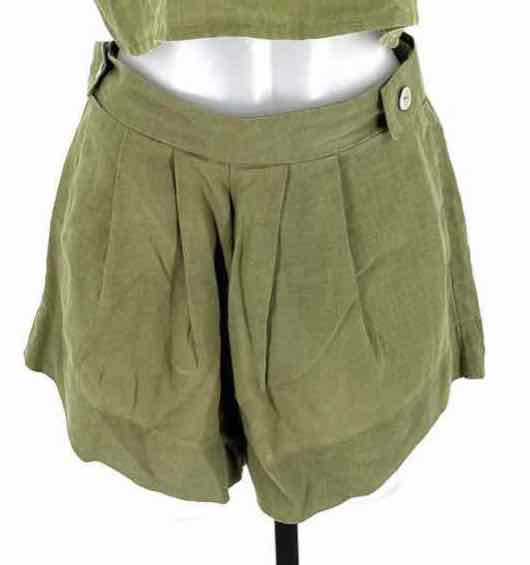 Size M Green Shorts