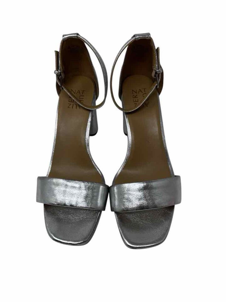 Shoe Size 9.5 Naturalizer Silver Leather Sandals