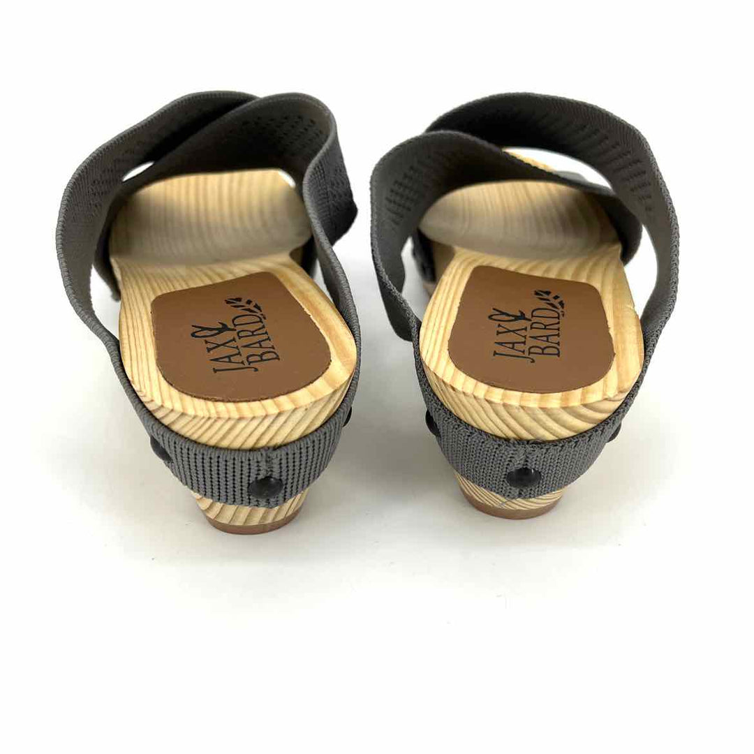 Shoe Size 10 Gray Sandals