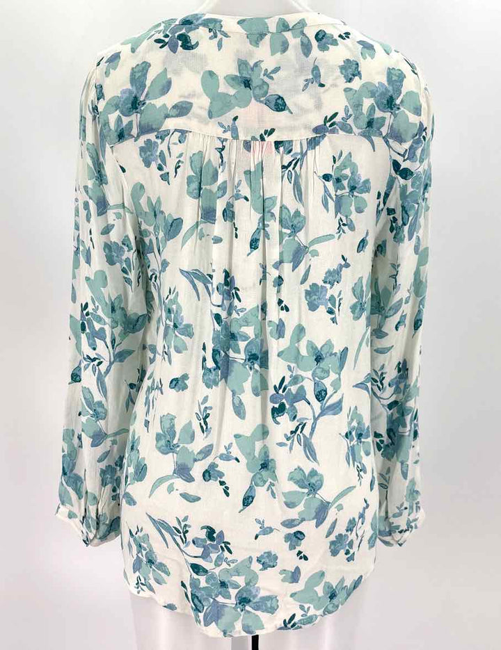 Size M LUCKY White Shirt