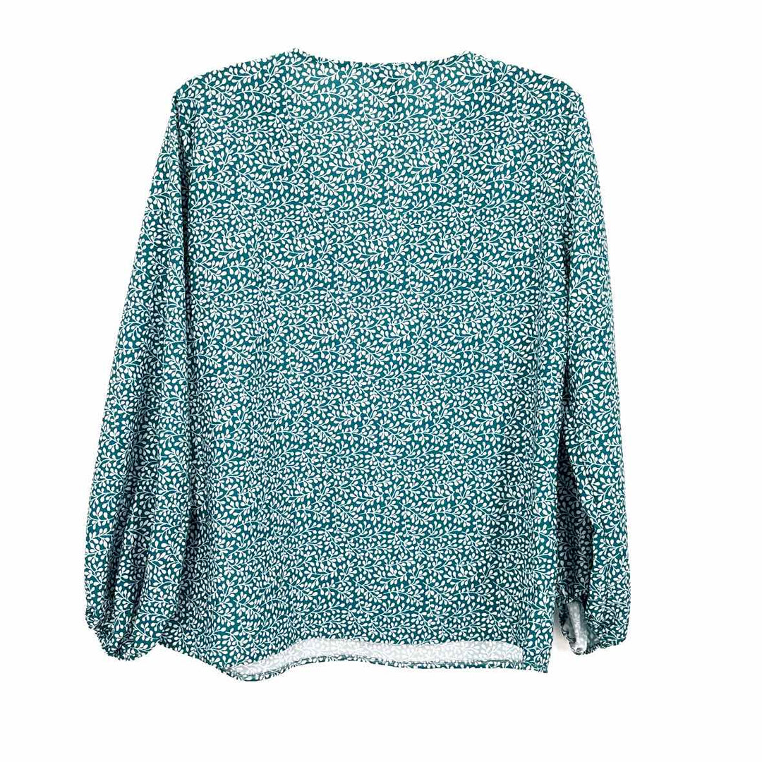 Size XL Green Shirt