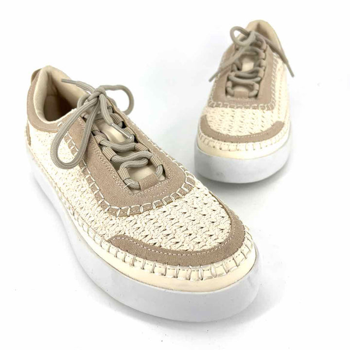 Shoe Size 9 Cream Knit Sneakers