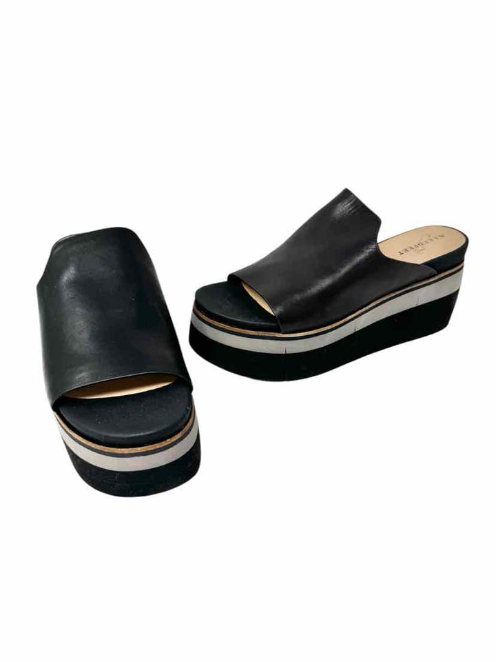 Shoe Size 9 NAKEDFEET Black Leather Sandals