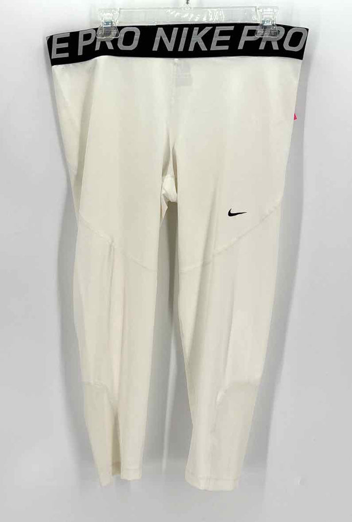 Size 1X Nike White Capri
