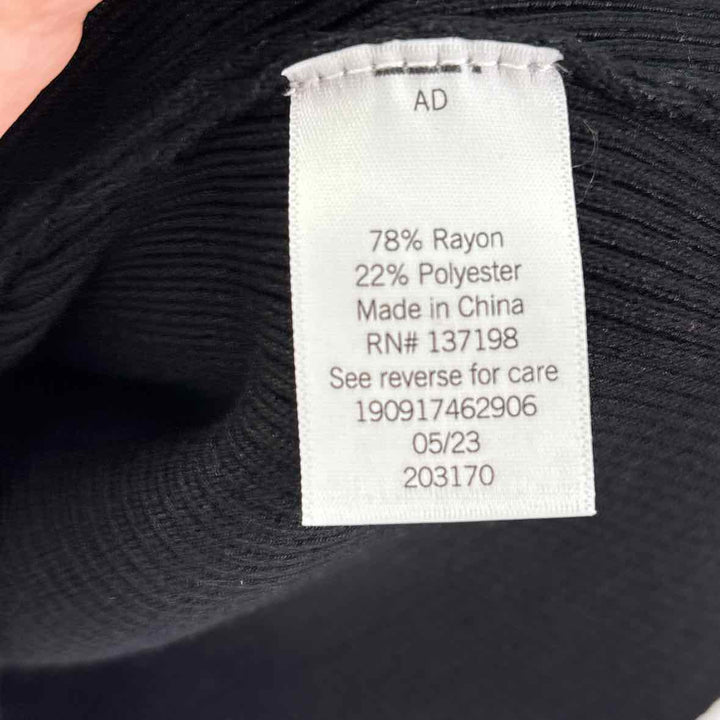 Size 1X Black Sweater