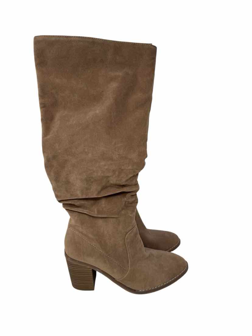 Shoe Size 8 UNIVERSAL THREAD Brown Boots