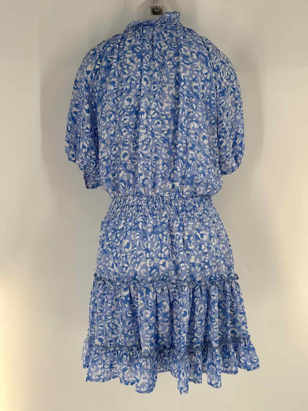 Size M ENTRO Blue Print Dress