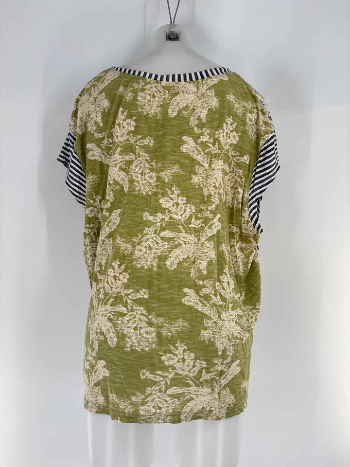 Size XL WE THE FREE Multi-Color Shirt