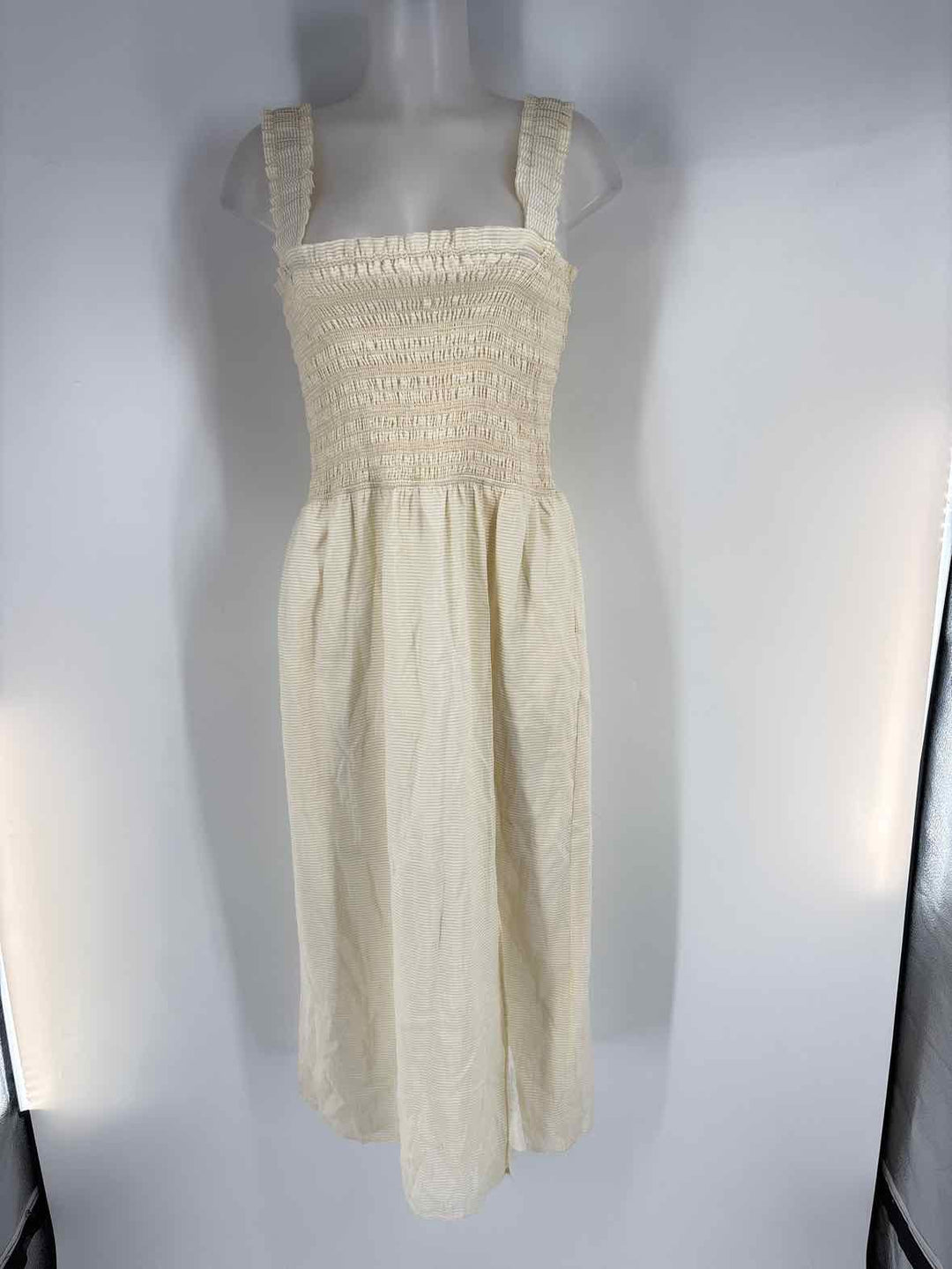 Size L wayf Yellow Dress